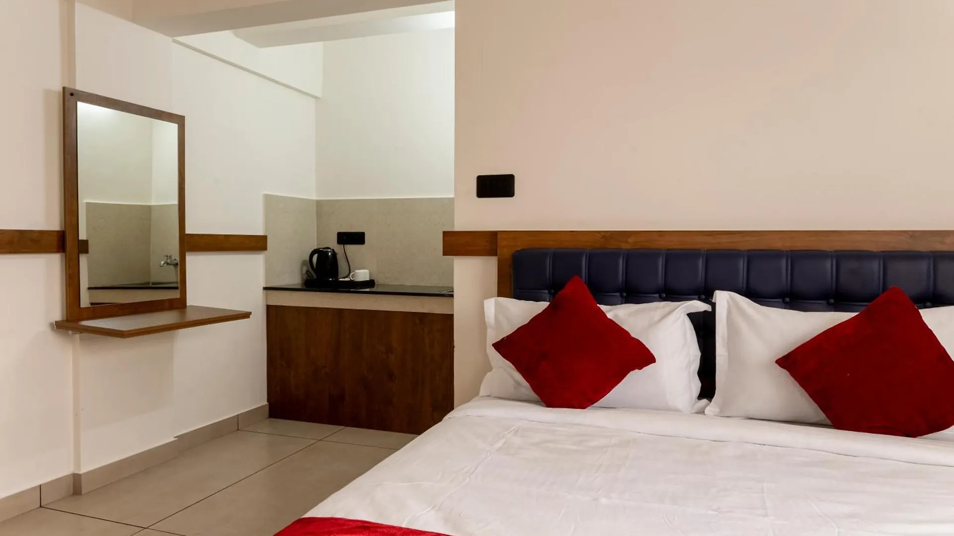 Kochi Sapphire Business Suites 0*,